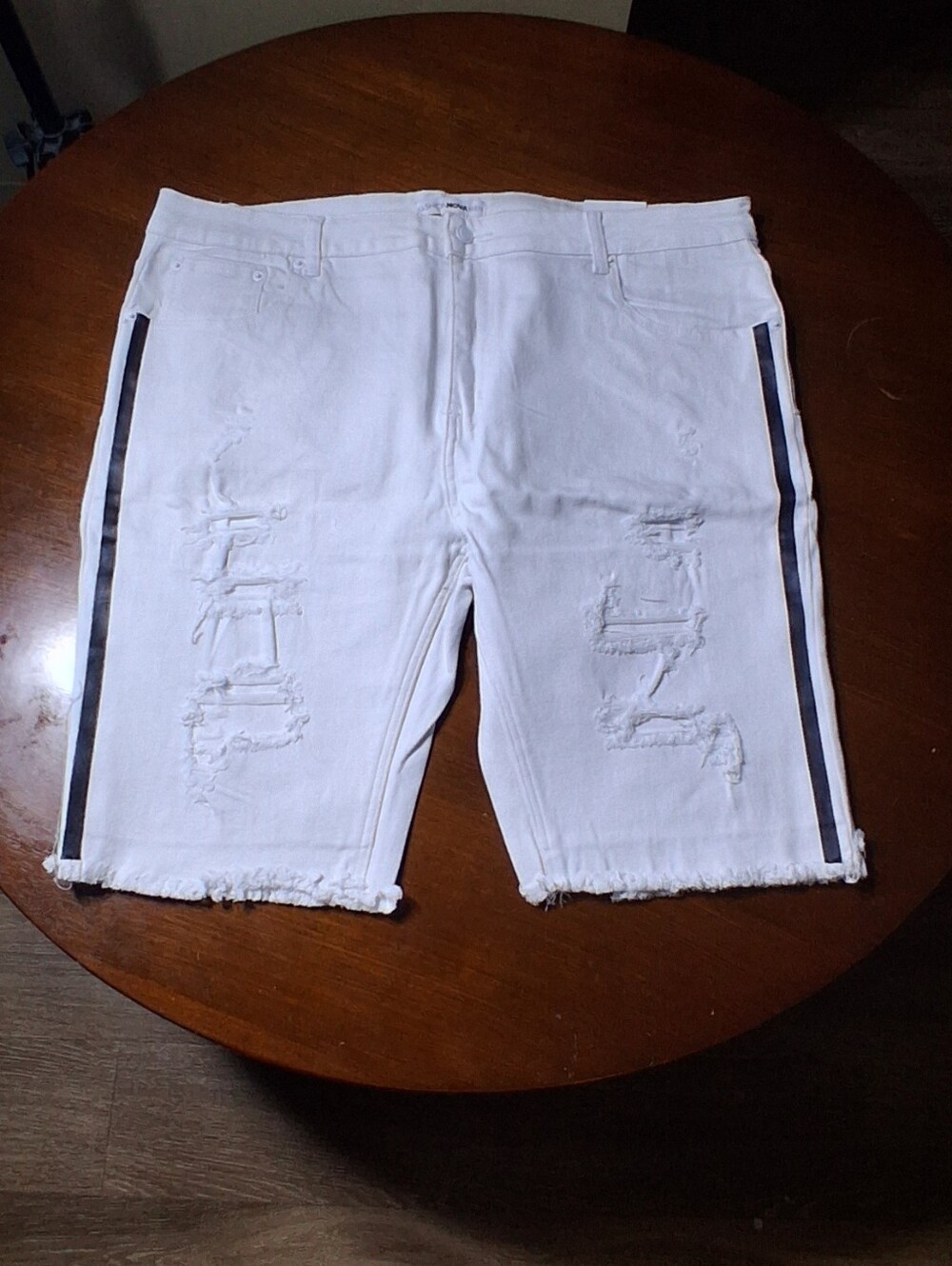 Fashion Nova Picture Me Rollin Stripe Denim Shorts - White Size 42